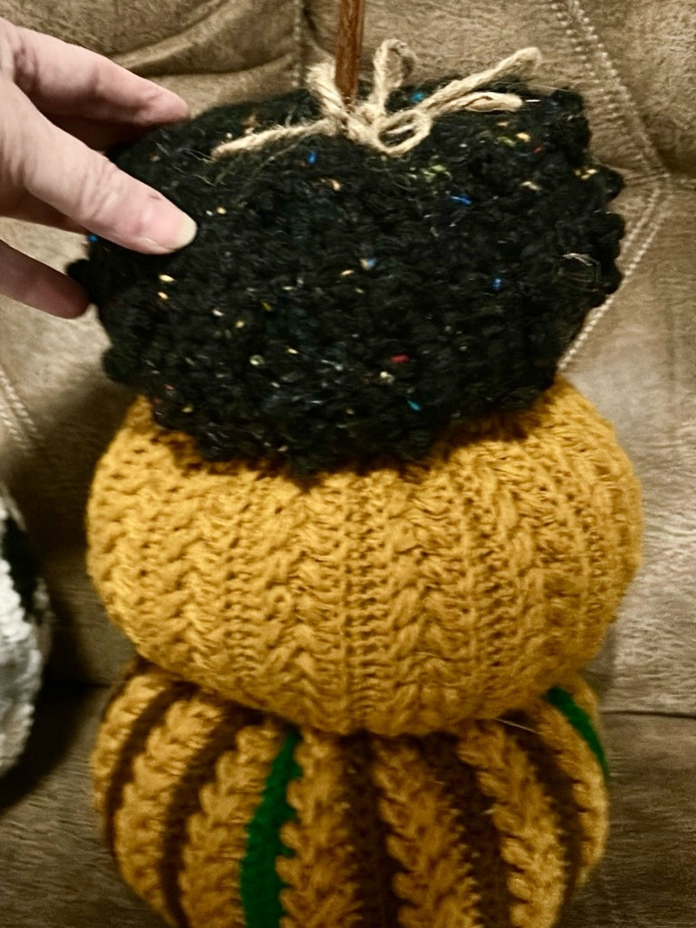 Handmade Pumpkin Stack - Mustard & Black
